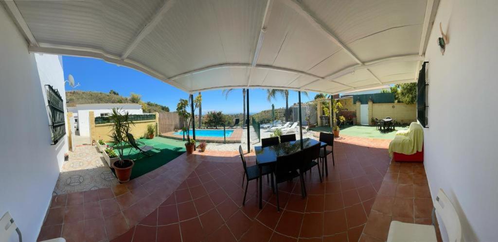 Villa La Paz Benajarafe Exteriör bild